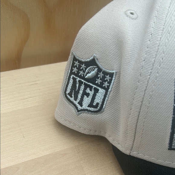 Las Vegas Raiders New Era Cap L/XL - Picture 3 of 8